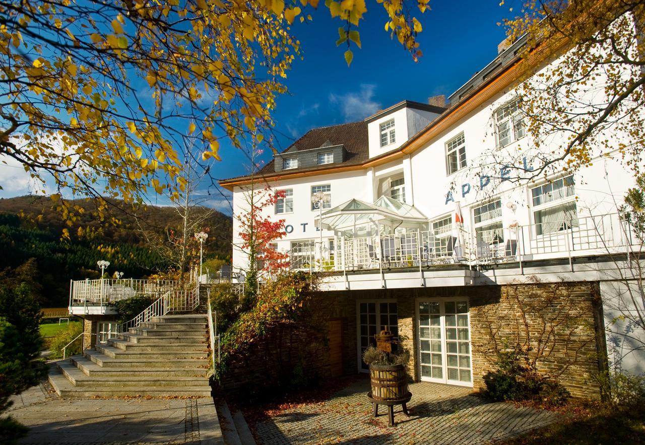 Hotel Haus Appel Rech Bagian luar foto