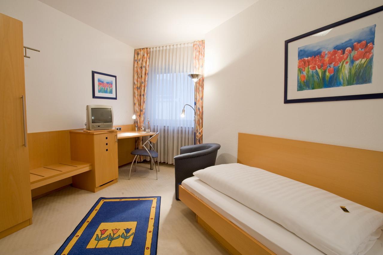 Hotel Haus Appel Rech Bagian luar foto